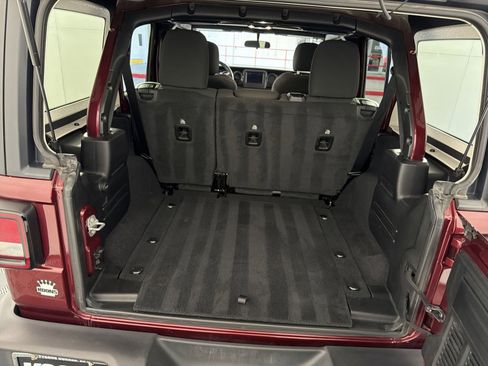 Used 2021 Jeep Wrangler Unlimited Sport image 24