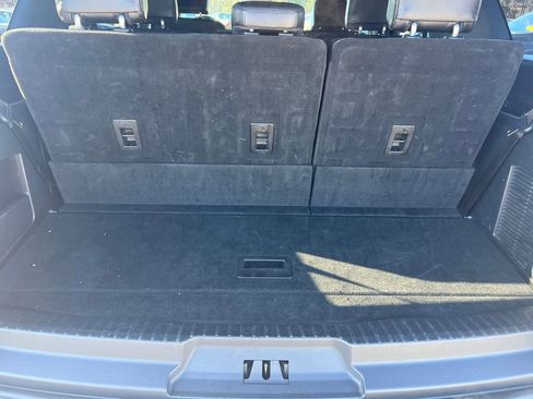 Used 2021 Ford Expedition XLT image 17