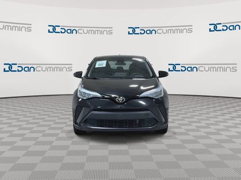 Used 2020 Toyota C-HR LE FWD image 3