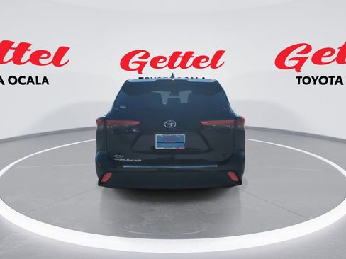 Used 2023 Toyota Highlander L image 7