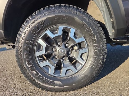 Used 2021 Toyota Tacoma TRD Off-Road image 28