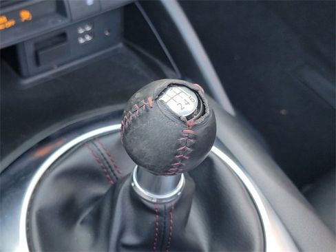 Used 2018 MAZDA MX-5 Miata Club image 19