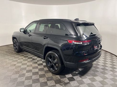 Certified 2023 Jeep Grand Cherokee Limited w/ Luxury Tech Group II image 6