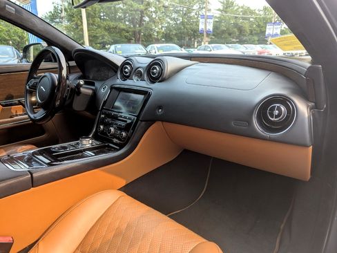 Used 2017 Jaguar XJ L Supercharged image 43