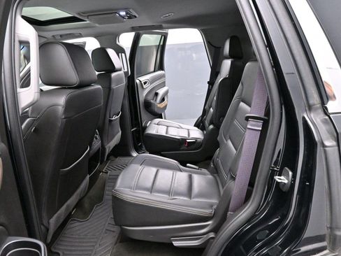 Used 2017 GMC Yukon Denali w/ Open Road Package AWD/4WD image 34