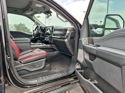 New 2025 Ford F250 Lariat w/ Lariat Ultimate Package AWD/4WD image 17