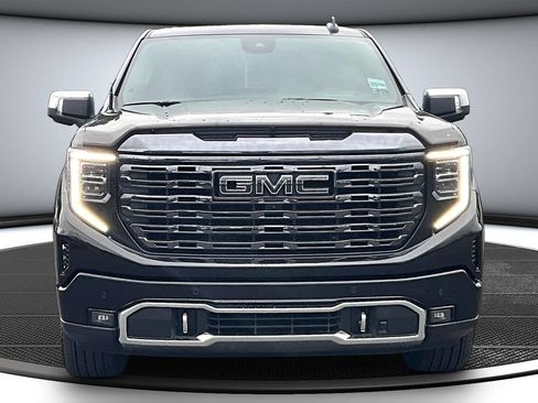 Used 2022 GMC Sierra 1500 Denali Ultimate AWD/4WD image 2