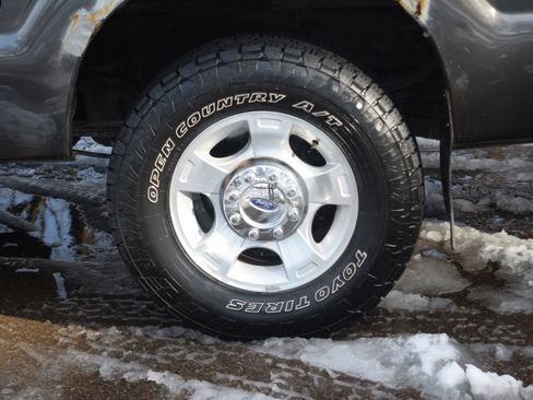 Used 2016 Ford F250 XLT w/ Camper Package image 26