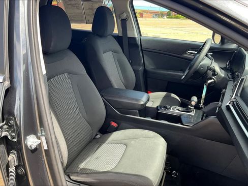 Certified 2024 Kia Sportage LX image 13