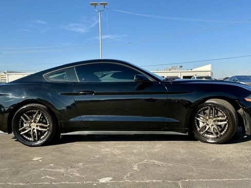Used 2018 Ford Mustang GT w/ Black Accent Pkg image 9