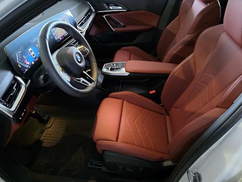 New 2026 BMW X2 xDrive28i w/ Technology Package AWD/4WD image 7