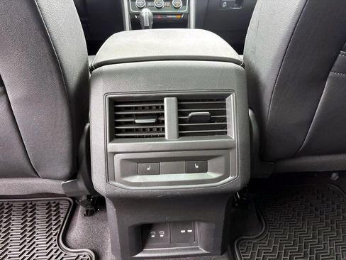 Used 2021 Volkswagen Atlas Cross Sport SEL Premium R-Line AWD/4WD image 11