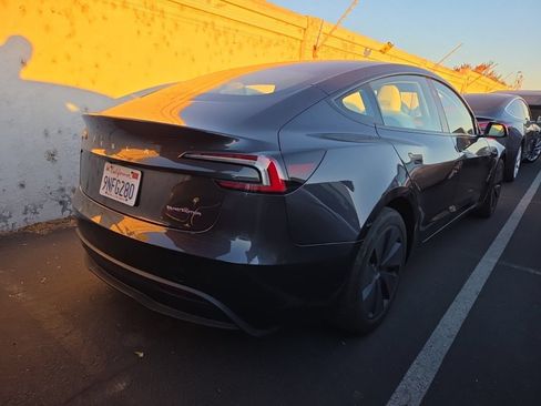 Used 2024 Tesla Model 3 Long Range AWD/4WD image 3