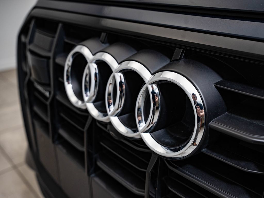 Used 2023 Audi Q7 3.0T Premium Plus AWD/4WD image 3