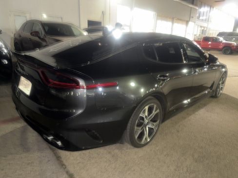 Used 2021 Kia Stinger GT-Line image 4