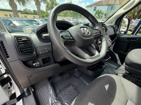 Used 2025 RAM ProMaster 2500 w/ U-Haul Equipment Group FWD image 10