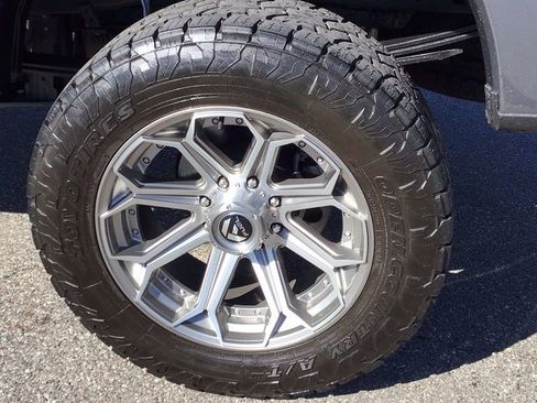 Used 2024 Ford F250 Platinum w/ FX4 Off-Road Package image 11