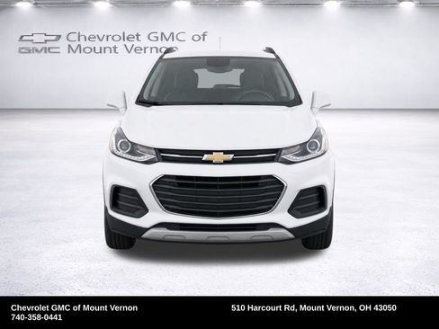 Used 2017 Chevrolet Trax LT w/ LT Convenience Package AWD/4WD image 25