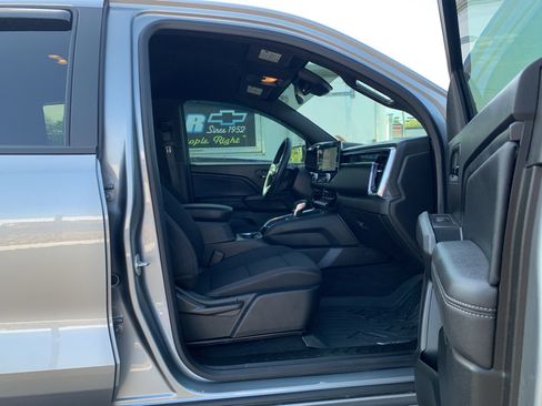 Used 2024 GMC Canyon Elevation w/ Convenience Package image 30