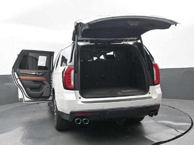 Used 2023 GMC Yukon Denali Ultimate AWD/4WD image 34