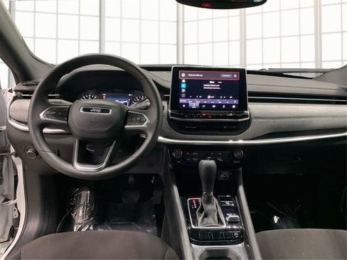 Used 2024 Jeep Compass Sport image 24