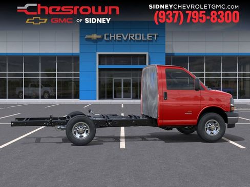 New 2026 Chevrolet Express 3500 w/ Power Convenience Package RWD image 5