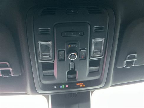 Used 2023 GMC Yukon Denali Ultimate image 21