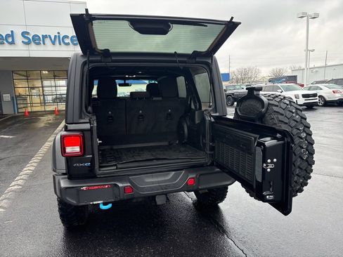 Used 2023 Jeep Wrangler Unlimited w/ Cold Weather Group image 14