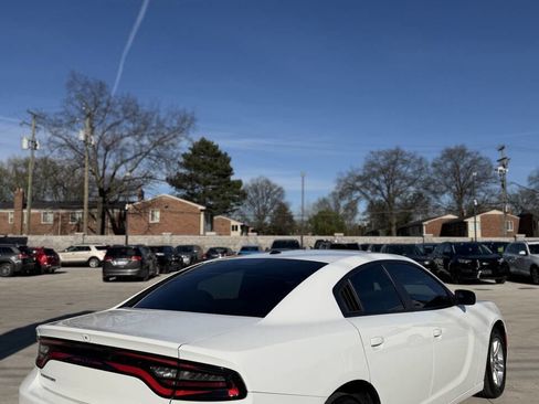 Used 2019 Dodge Charger SXT RWD image 7