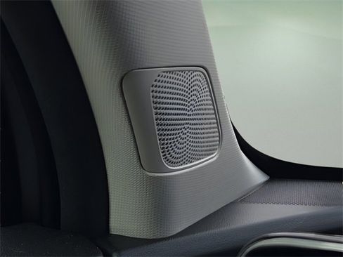 Used 2021 Kia Sorento S image 31