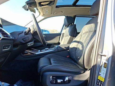 Certified 2024 BMW X7 xDrive40i w/ Premium Package image 14