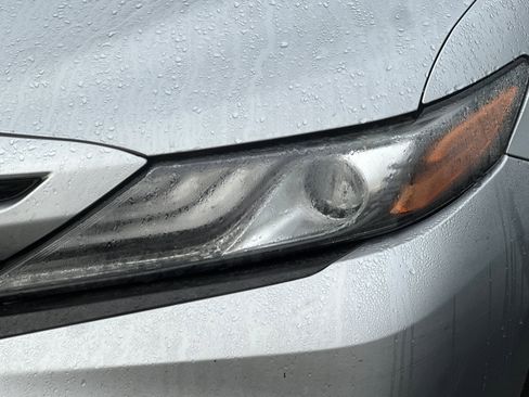 Used 2021 Toyota Camry XSE image 9