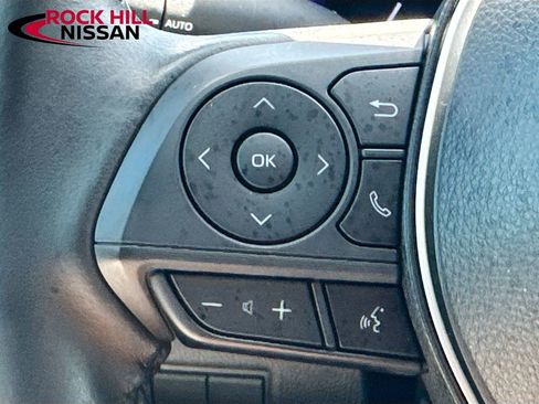 Used 2020 Toyota Corolla XLE image 10