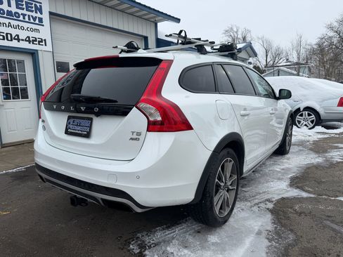 Used 2016 Volvo V60 T5 Cross Country Platinum w/ Climate Package image 3