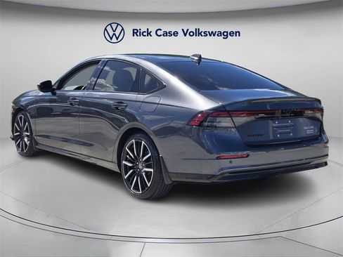 Used 2025 Honda Accord Touring image 7