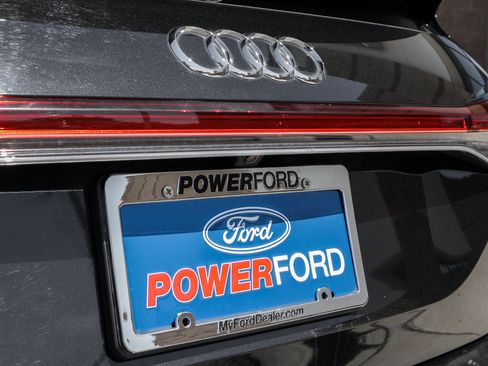 Used 2024 Audi Q4 e-tron Premium Plus AWD/4WD image 19