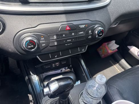 Used 2016 Kia Sorento SX FWD image 8