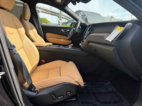 New 2025 Volvo XC60 B5 Ultra w/ Protection Package Premier image 10