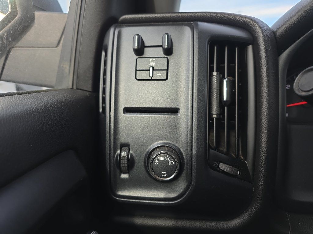Used 2016 Chevrolet Silverado 2500 W/T w/ WT Convenience Package AWD/4WD image 41
