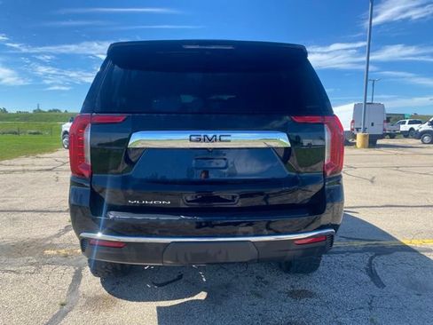 Used 2024 GMC Yukon XL SLT AWD/4WD image 5