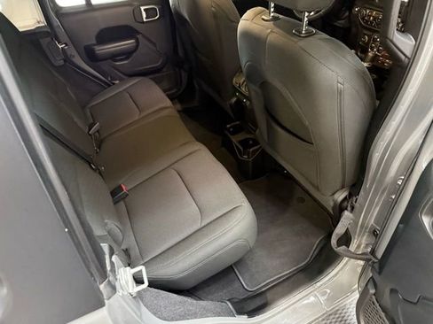 Used 2021 Jeep Wrangler Unlimited Sport image 36