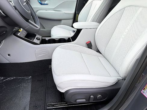 New 2027 Hyundai Kona Limited FWD image 8