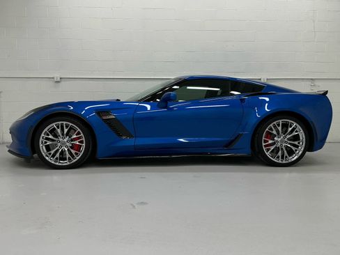 Used 2016 Chevrolet Corvette Z06 w/ 3LZ Preferred Equipment Group image 3