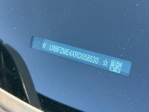 Used 2024 Buick Envision Preferred AWD/4WD image 23