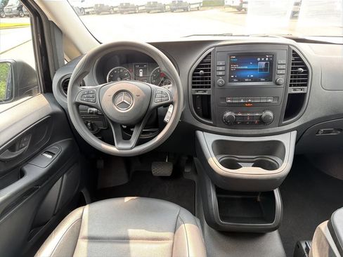 Used 2023 Mercedes-Benz Metris Passenger image 2