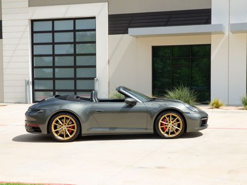 Used 2021 Porsche 911 Carrera S w/ Premium Package RWD image 12