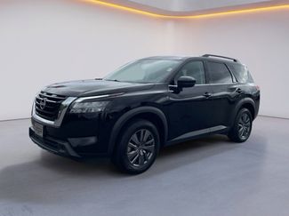 Used 2025 Nissan Pathfinder SV video 3