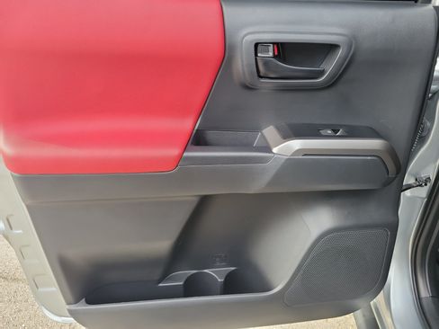 Used 2023 Toyota Tacoma SR5 w/ Technology Package RWD image 12