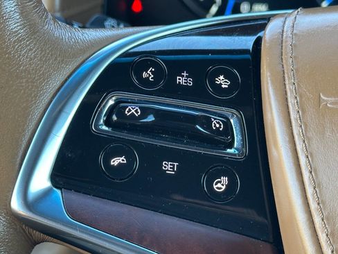 Used 2017 Cadillac Escalade ESV Platinum image 46