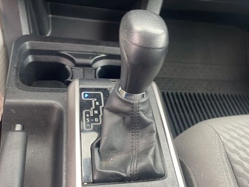 Used 2022 Toyota Tacoma SR5 image 19